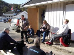 Becher Kaffee und Sonne, was will man mehr?