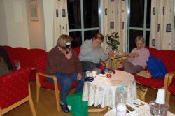 Die Wolle muss doch endlich verknotet werden!