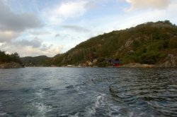 Rosfjord, links Børøy